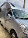 Véhicule de transport pour chevaux